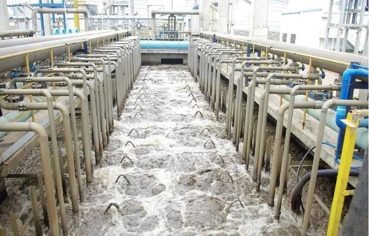 (图:南辉日化洗涤污水废水客户起泡现场)